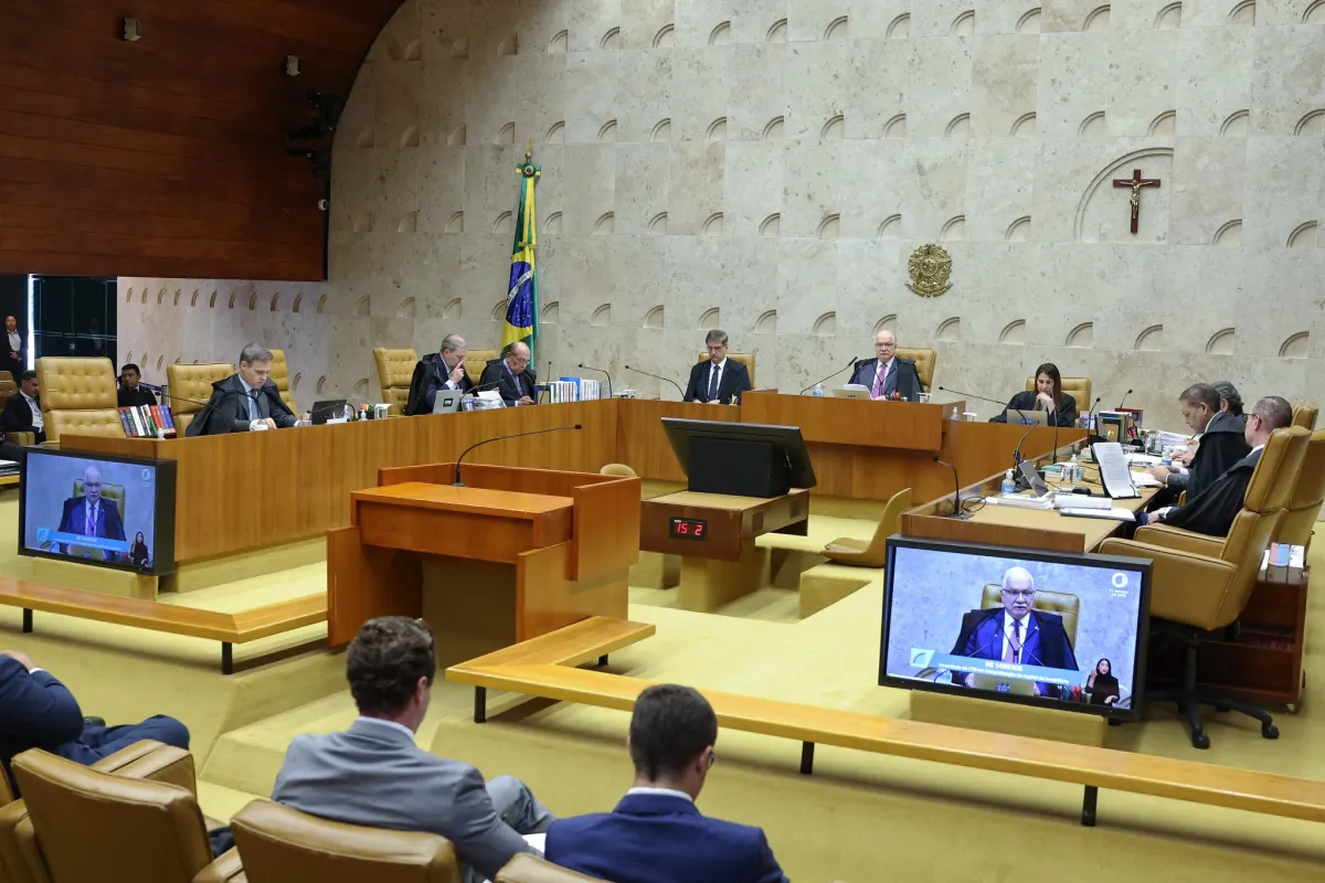 Tensão no STF: Plenário Retoma Sessões Após Julgamento Histórico Envolvendo Moraes e Discussões Internas